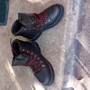 Blk old navy warm and comfortable, blk& red lac